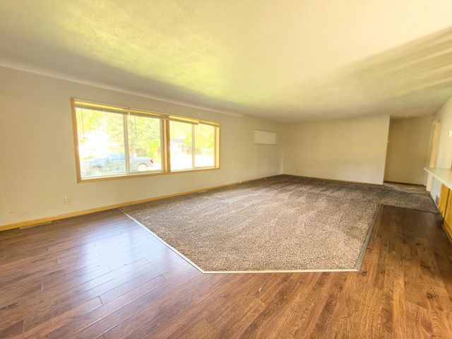 1812 4th Street S, Moorhead, MN 56560