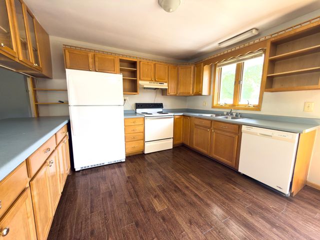 1812 4th Street S, Moorhead, MN 56560