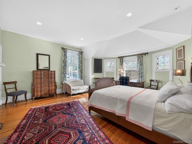 44 Tower Hill Loop, Tuxedo Park, NY 10987