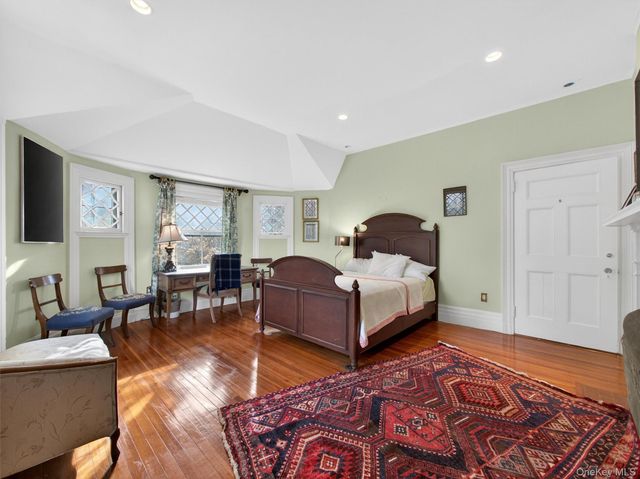 44 Tower Hill Loop, Tuxedo Park, NY 10987