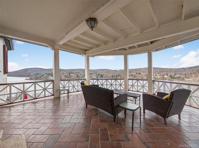 44 Tower Hill Loop, Tuxedo Park, NY 10987