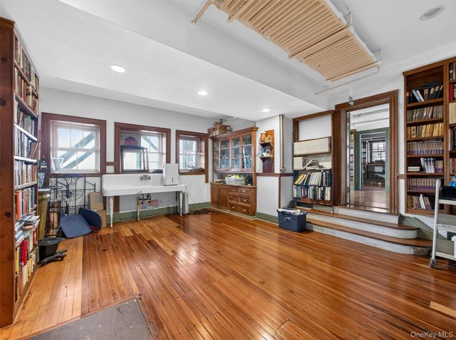 44 Tower Hill Loop, Tuxedo Park, NY 10987