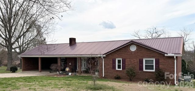 1709 Acorn Avenue, Hudson, NC 28638