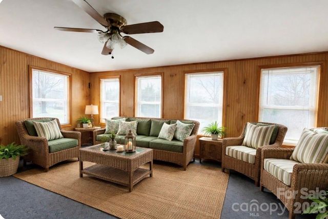 1709 Acorn Avenue, Hudson, NC 28638