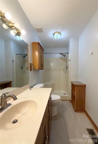 1709 Acorn Avenue, Hudson, NC 28638