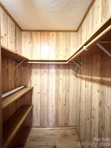 1709 Acorn Avenue, Hudson, NC 28638