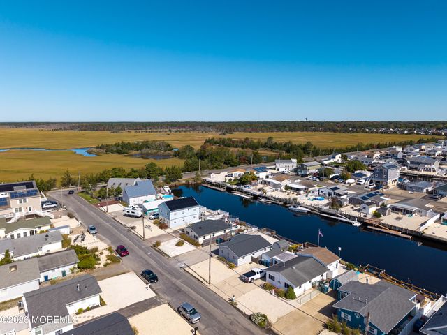 11 S Portland Drive, Little Egg Harbor, NJ 08087