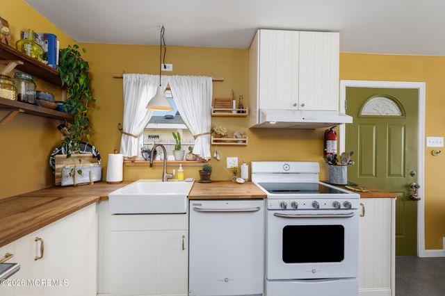 11 S Portland Drive, Little Egg Harbor, NJ 08087
