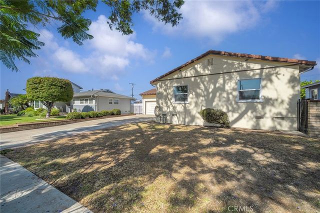 1610 N Linwood, Santa Ana, CA 92701