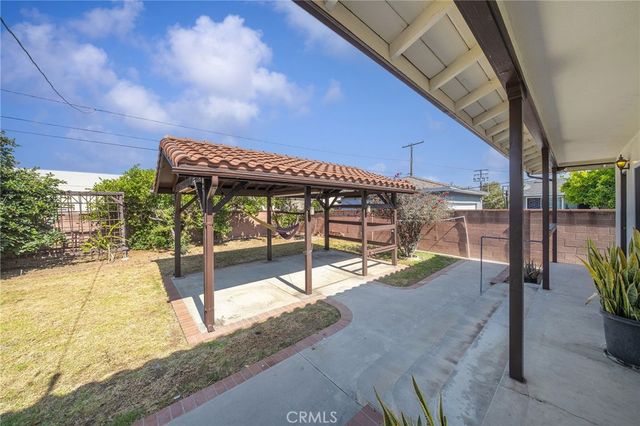 1610 N Linwood, Santa Ana, CA 92701
