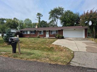 41740 Aspen Drive, Novi, MI 48375