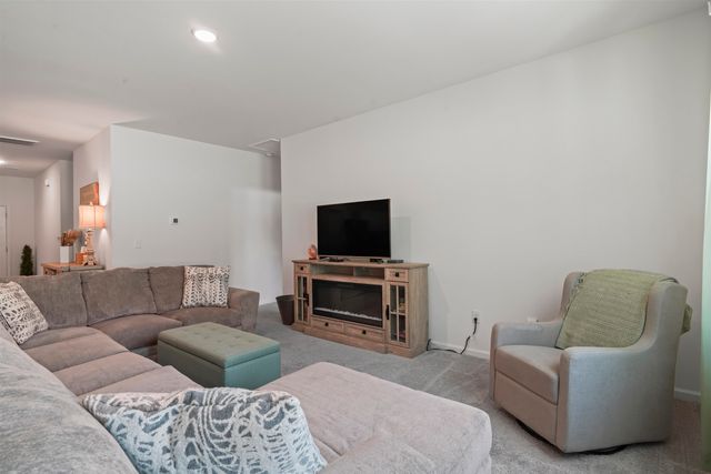 171 Plantersfield Dr., Conway, SC 29526
