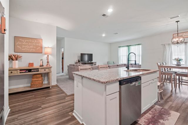 171 Plantersfield Dr., Conway, SC 29526