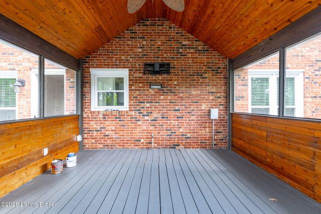 5718 Moser Farm Rd, Prospect, KY 40059