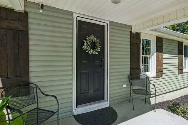 497 Poplar Bluff Rd, E, Auburntown, TN 37016