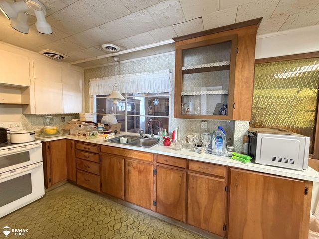 3360 Beecher Road, Flint Twp, MI 48532