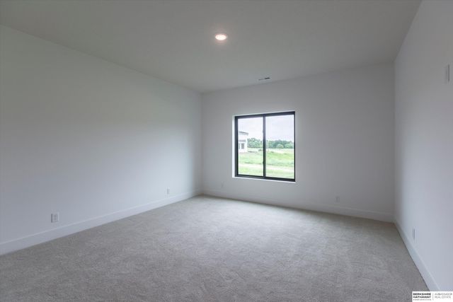 4505 N 213th Street, Omaha, NE 68022