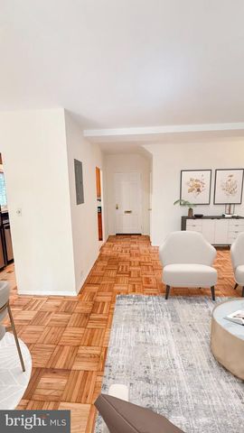 3500 MARTHA CUSTIS DR, Alexandria, VA 22302