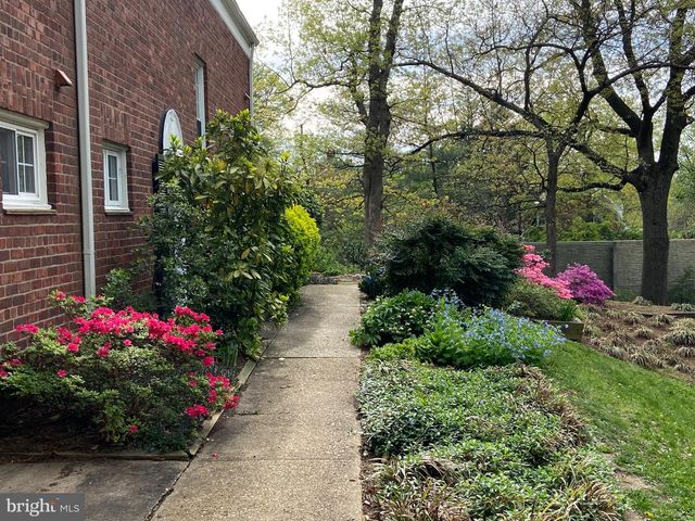3500 MARTHA CUSTIS DR, Alexandria, VA 22302