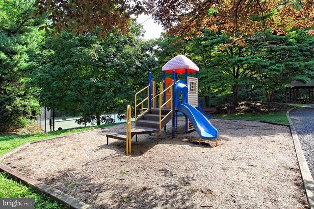 3500 MARTHA CUSTIS DR, Alexandria, VA 22302