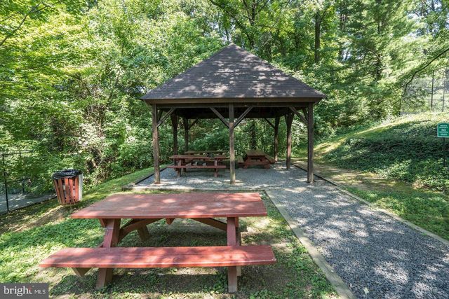 3500 MARTHA CUSTIS DR, Alexandria, VA 22302