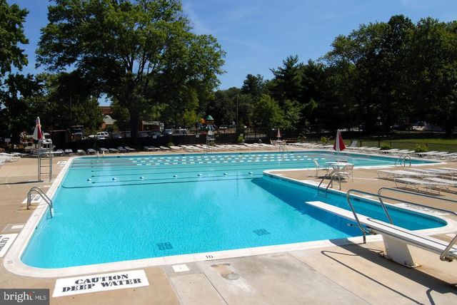 3500 MARTHA CUSTIS DR, Alexandria, VA 22302