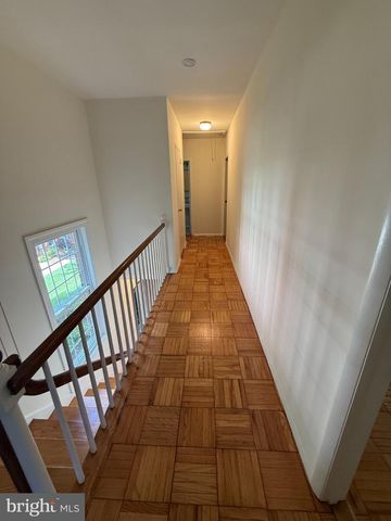 3500 MARTHA CUSTIS DR, Alexandria, VA 22302