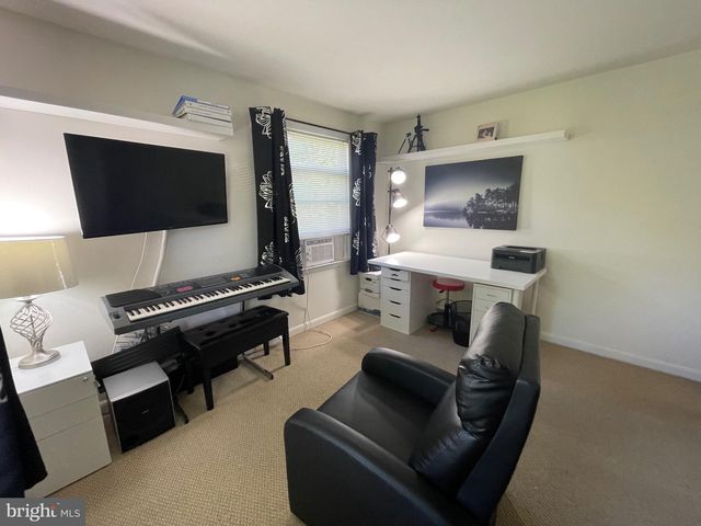 99 EXETER CT, Shepherdstown, WV 25443