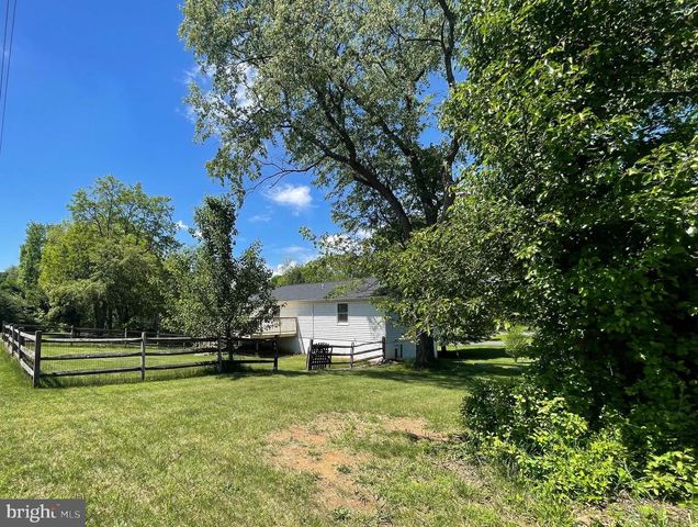 99 EXETER CT, Shepherdstown, WV 25443