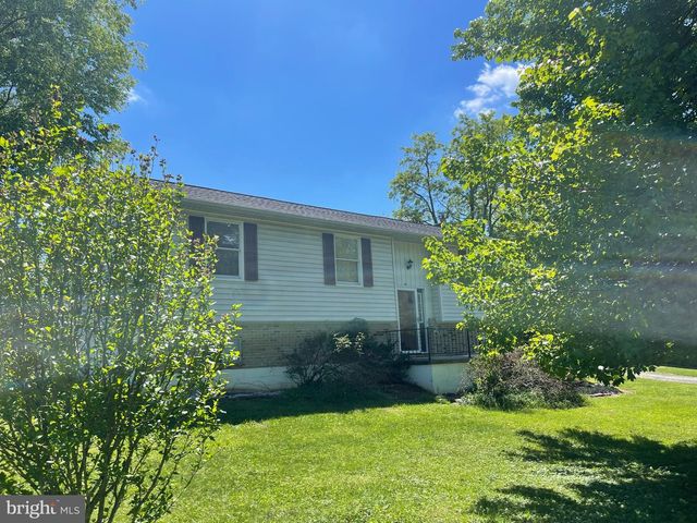 99 EXETER CT, Shepherdstown, WV 25443