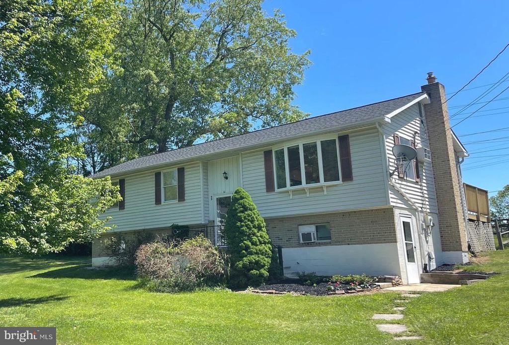 99 EXETER CT, Shepherdstown, WV 25443