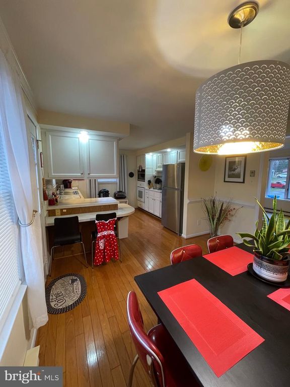 Image 10 of property listing at 99 EXETER CT, Shepherdstown, WV 25443