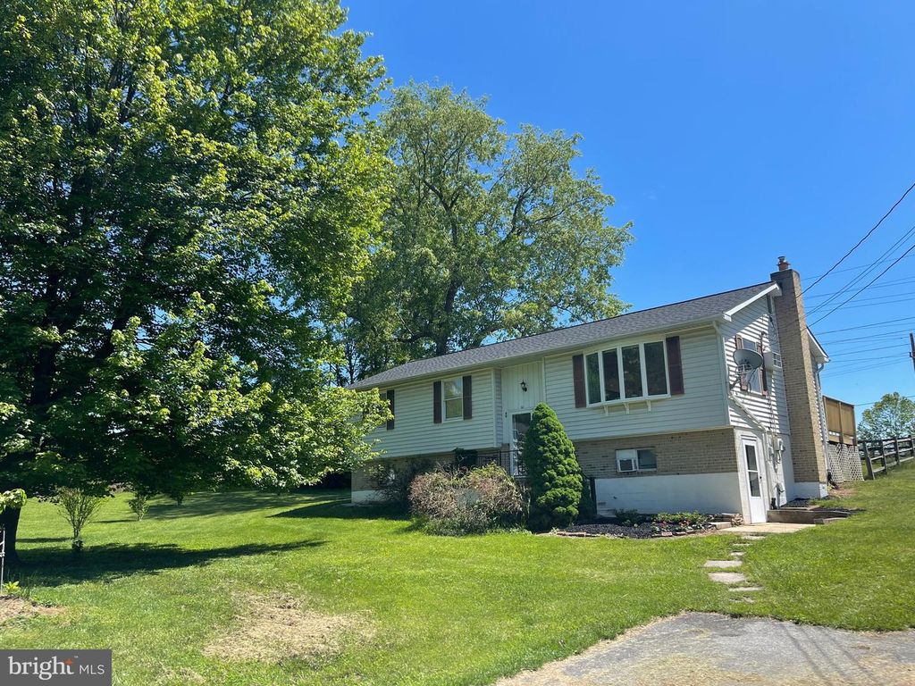 Image 43 of property listing at 99 EXETER CT, Shepherdstown, WV 25443