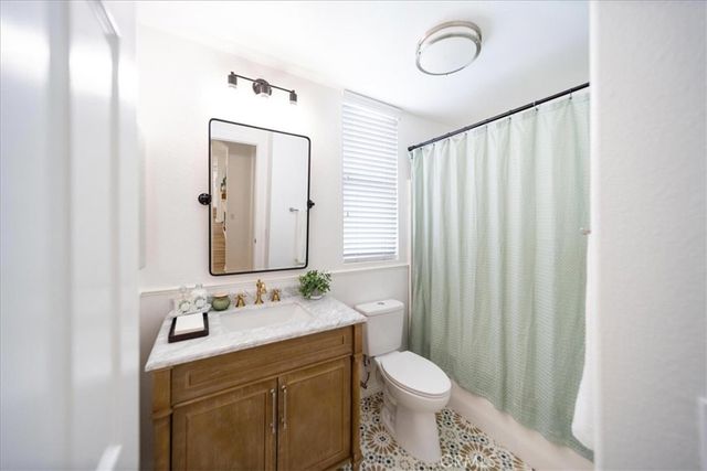 41675 Broad Oak, Murrieta, CA 92562