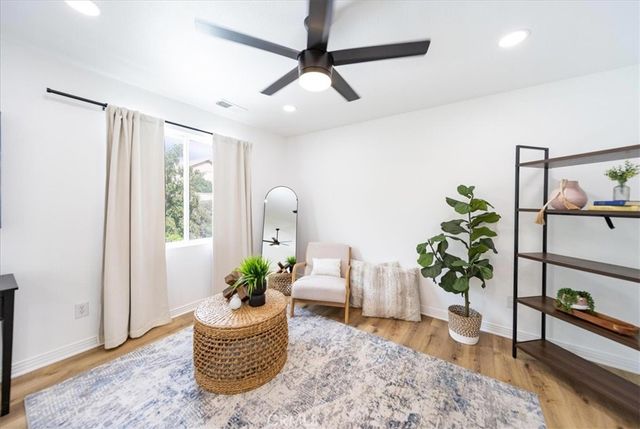 41675 Broad Oak, Murrieta, CA 92562