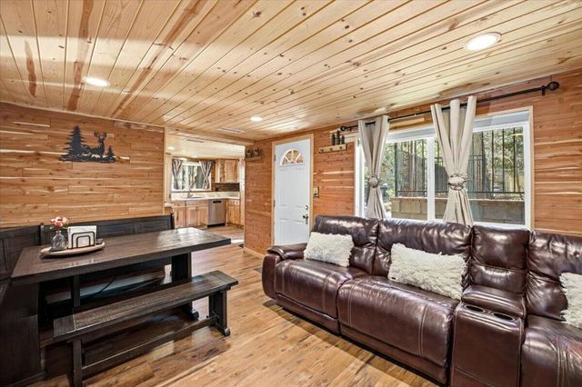 830 Oriole Drive, Big Bear, CA 92315