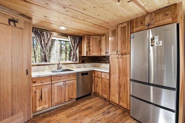 830 Oriole Drive, Big Bear, CA 92315