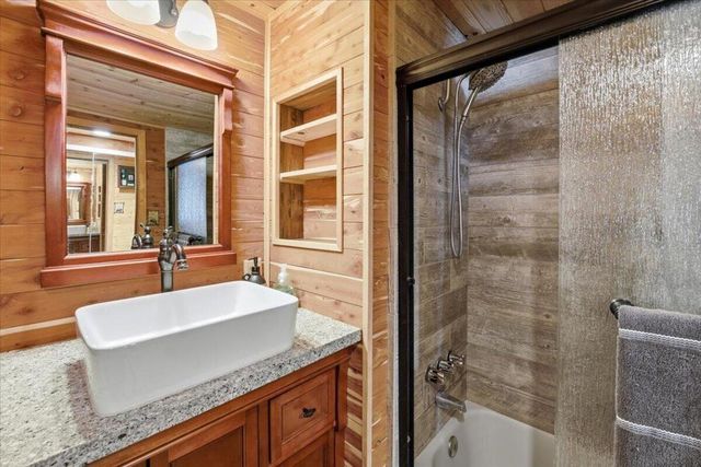 830 Oriole Drive, Big Bear, CA 92315