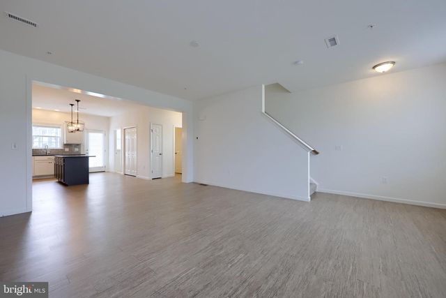 2421 ARTESIAN WAY, Lancaster, PA 17601