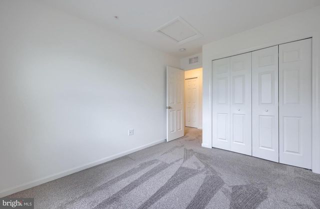 2421 ARTESIAN WAY, Lancaster, PA 17601