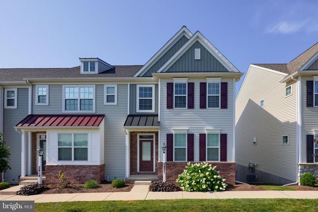 2421 ARTESIAN WAY, Lancaster, PA 17601