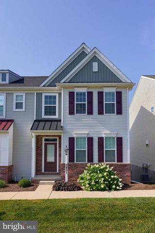 2421 ARTESIAN WAY, Lancaster, PA 17601