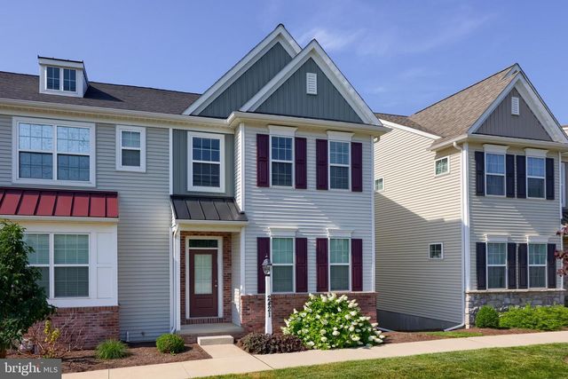 2421 ARTESIAN WAY, Lancaster, PA 17601
