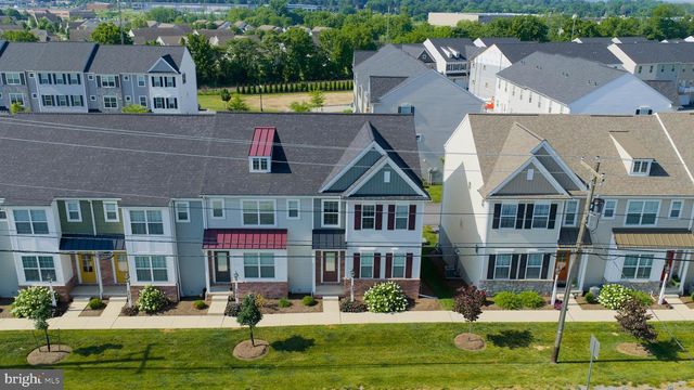 2421 ARTESIAN WAY, Lancaster, PA 17601