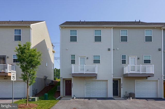 2421 ARTESIAN WAY, Lancaster, PA 17601