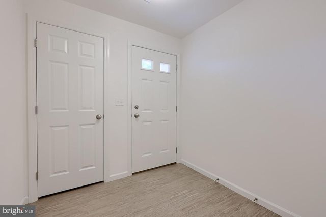 2421 ARTESIAN WAY, Lancaster, PA 17601