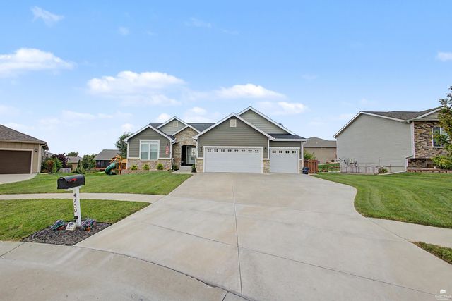 4750 Christine Circle, Manhattan, KS 66502