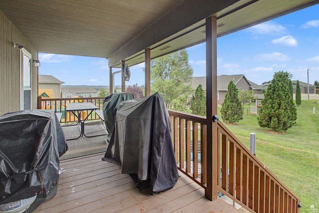 4750 Christine Circle, Manhattan, KS 66502