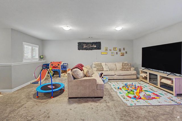 4750 Christine Circle, Manhattan, KS 66502
