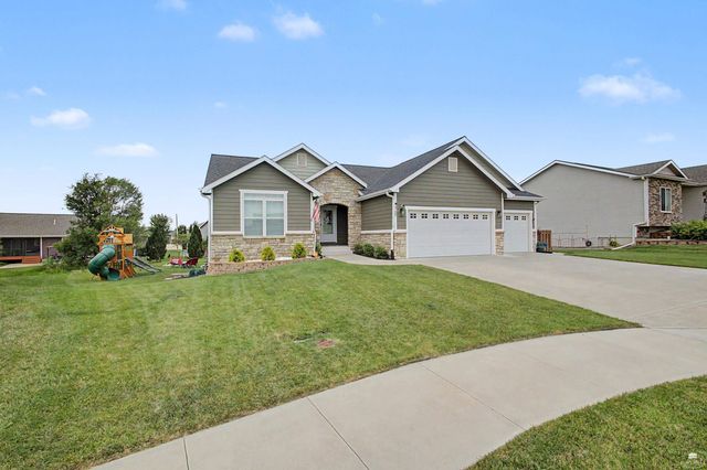 4750 Christine Circle, Manhattan, KS 66502